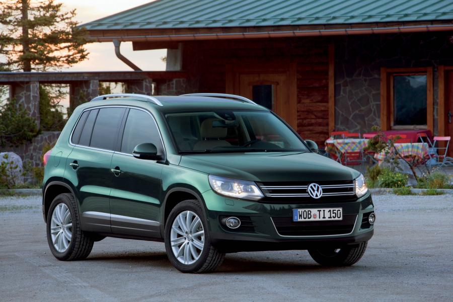  Volkswagen Tiguan 2011 года  (фото 1 из 146)
